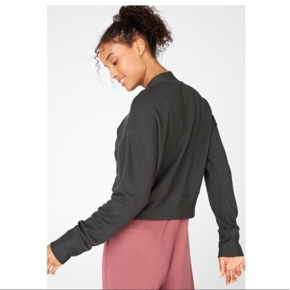 Fabletics Luna Long-Sleeve Pullover Castle Rock M NWT - Picture 1 of 11